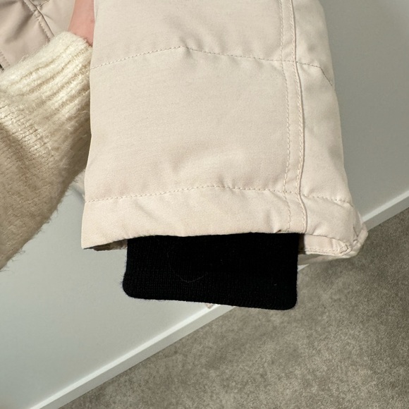 Aritzia mid-length Powder parka - Picture 16 of 16